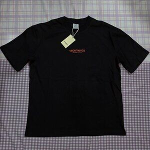Vetements Black T-Shirt